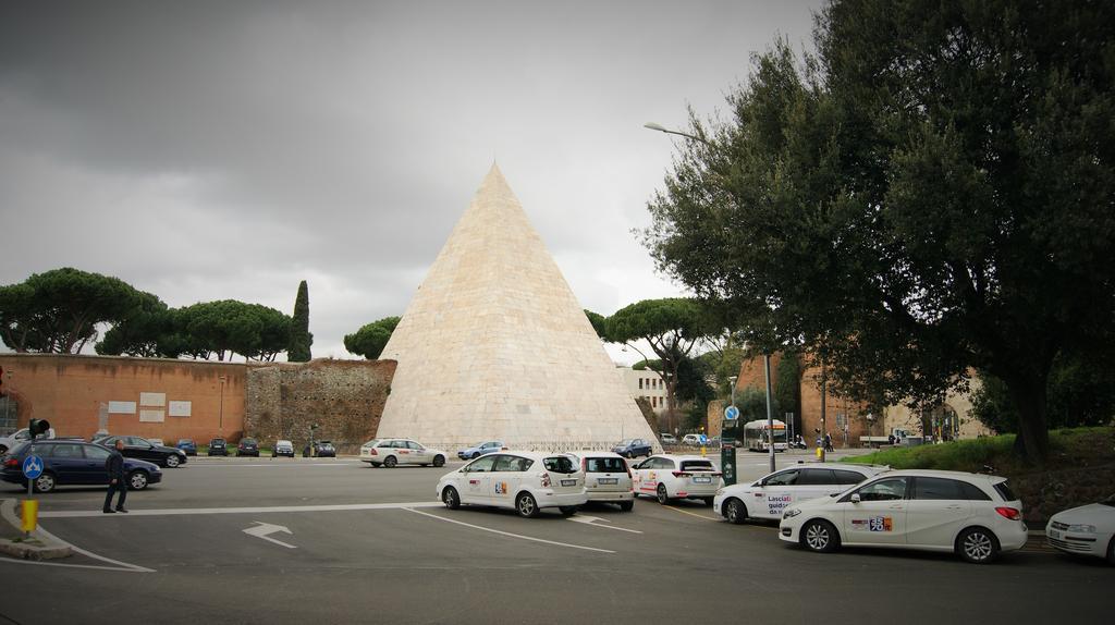 I Piramide Casa de hóspedes Roma